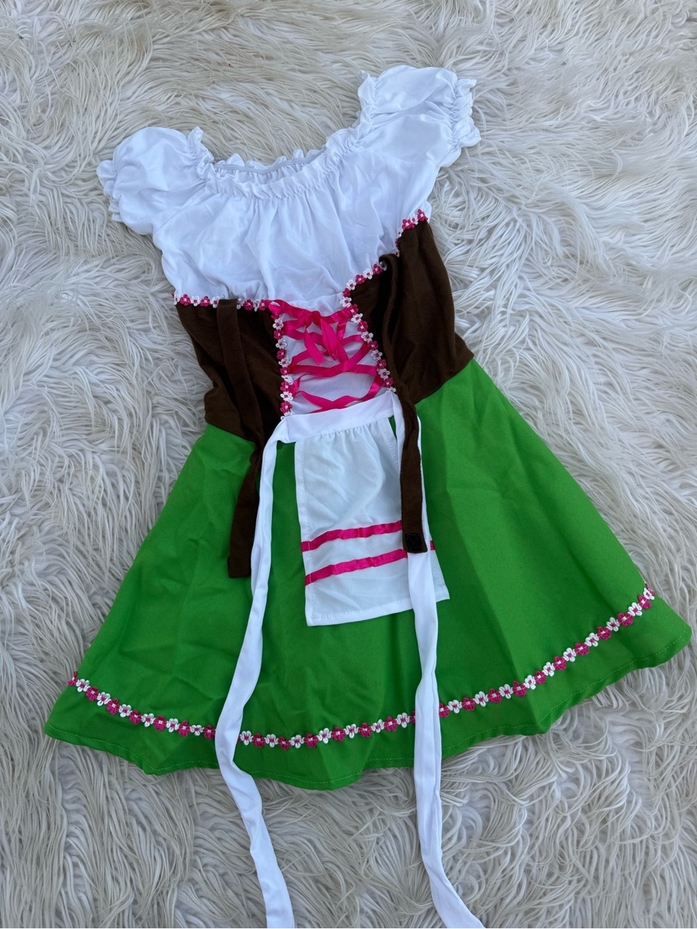 Women’s Oktoberfest costume (B1)